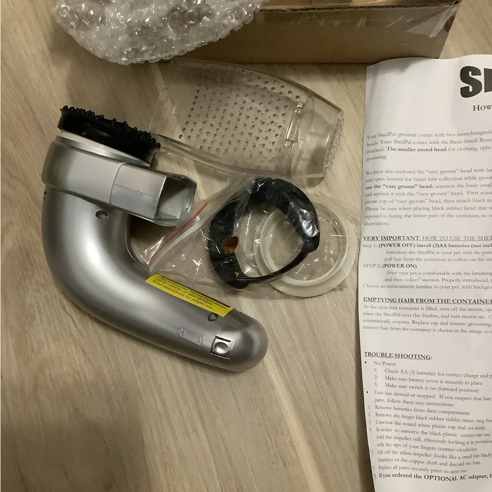 Shedpal Groomer New in box and bubble wrap. Plastic great gift instructi…